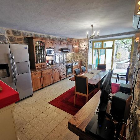 Vila Authentico Deluxe Stari Grad Stari Grad  Exteriér fotografie