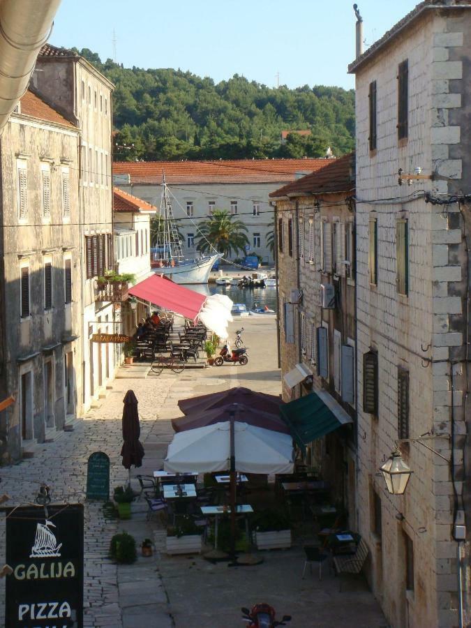 Vila Authentico Deluxe Stari Grad Stari Grad  Exteriér fotografie